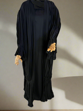 Load image into Gallery viewer, Three piece Pleated Open Abaya/Duster 2.0