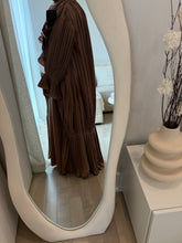 Load image into Gallery viewer, Three piece Pleated Open Abaya/Duster 2.0