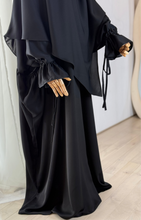 Load image into Gallery viewer, Wide abaya w/ diamond khimar