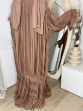 Load image into Gallery viewer, Three piece Pleated Open Abaya/Duster 2.0