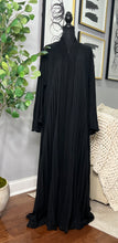 Load image into Gallery viewer, Wide Pleated Abaya
