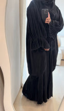 Load image into Gallery viewer, Three piece Pleated Open Abaya/Duster 2.0
