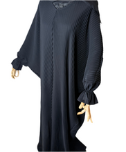 Load image into Gallery viewer, Pleated Bisht Abyah
