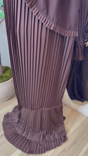 Load and play video in Gallery viewer, Three piece Pleated Open Abaya/Duster 2.0
