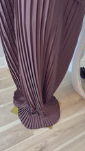 Load and play video in Gallery viewer, Pleated Bisht Abyah
