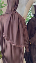 Load and play video in Gallery viewer, Three piece Pleated Open Abaya/Duster 2.0
