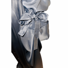 Load image into Gallery viewer, Satin snap front Jilbaab
